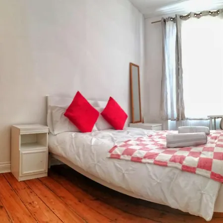 5 Bedrooms House In King'S Cross-3