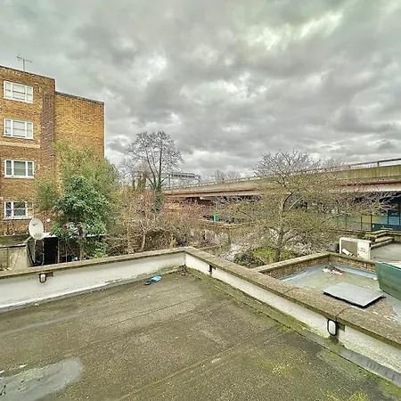 Ladbroke Grove Apartment-3