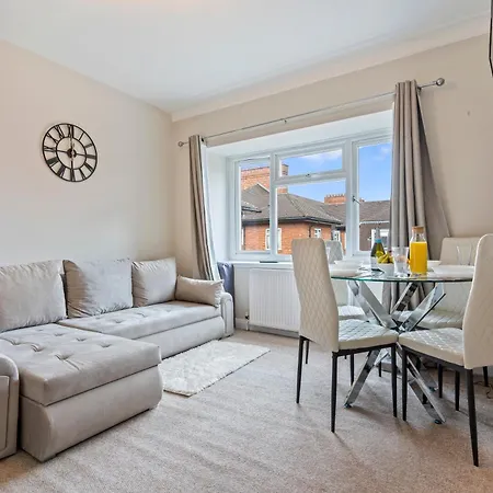 2 Bed Apartment Wembley Stadium Sleep 6-3