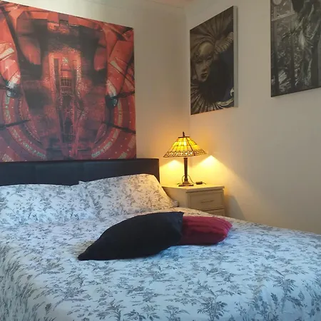 Lovely Double Bedroom In Rotherhithe-3