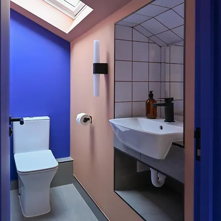 Funky Ensuite Loft Close To Angel & Shoreditch-2