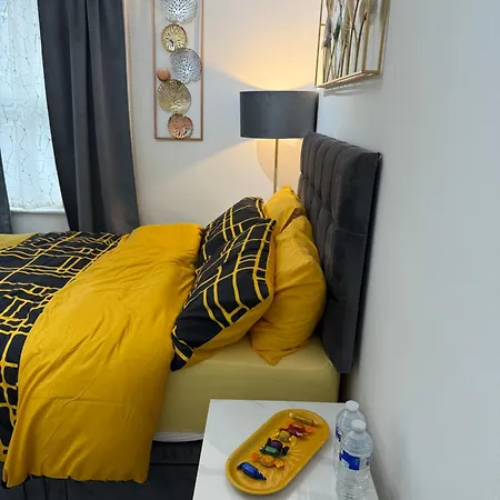 Luxury Studio In Victoria, 7 Minutes Walk To Victoria Station, Room 7-2