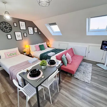 Lively Studio Loft 30Min To Central London-3
