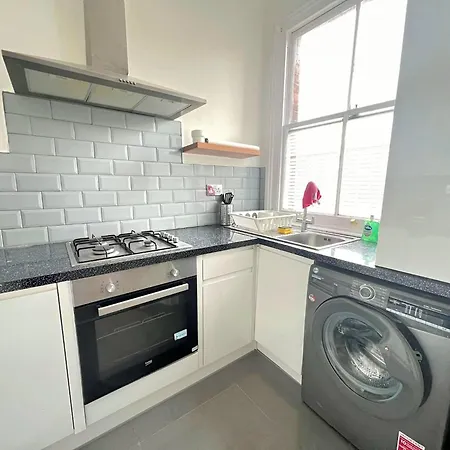 Comfortable 1-Bedroom Apartment In The Heart Of London-2