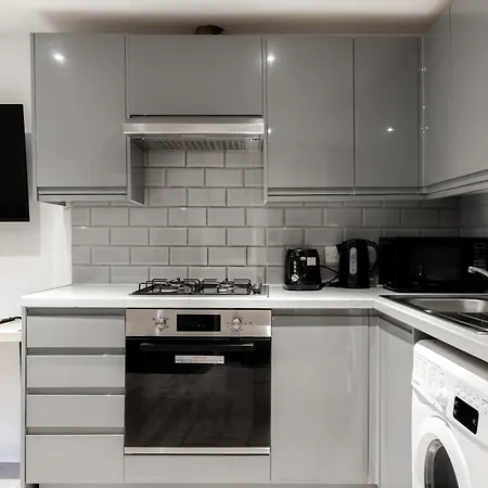 Edgware Road Apartments-2
