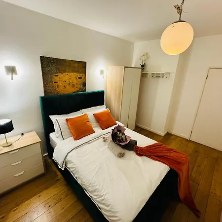 Cozy Family-Friendly 2 Bedroom Flat In Kingscross, St Pancras!-3