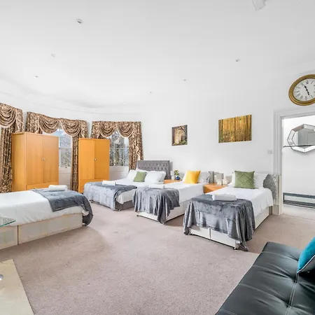 Canary Wharf - Spacious Apartments Near London Excel Exhibition Centre, O2 Arena, City Airport, Free Parking & Wifi-2