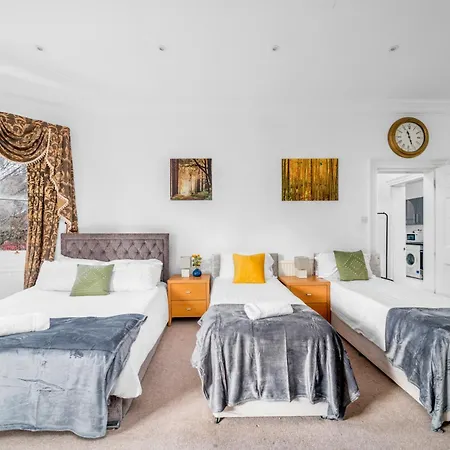 Canary Wharf - Spacious Apartments Near London Excel Exhibition Centre, O2 Arena, City Airport, Free Parking & Wifi-3