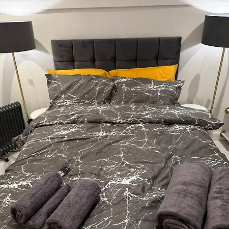 Luxury Studio In Victoria, 7 Minutes Walk To Victoria Station, Room 4-2