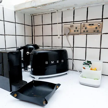 Studio In Central London-3