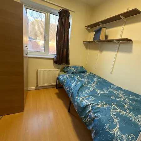 Nice Double Room In Heart Of London-3