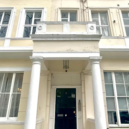 Paddington Apartments By Primecityhosts-3