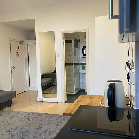 Studio In Central London - 13-3