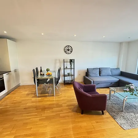Luxury Tower Bridge Apartments-3