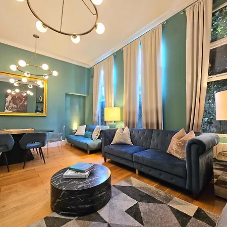 Stunning Hyde Park Home, Ground Floor Maisonette, Duplex, Near Tube Metro Stations-3