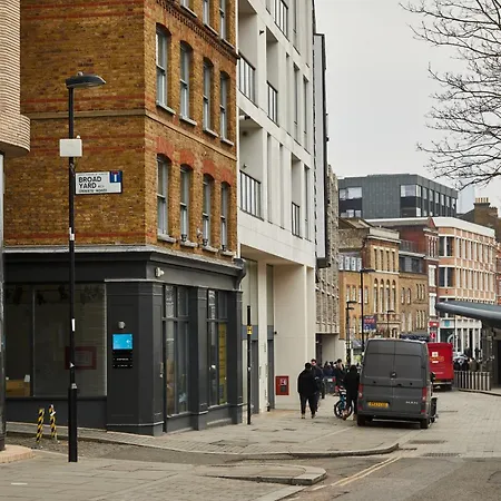 Master Farringdon-3