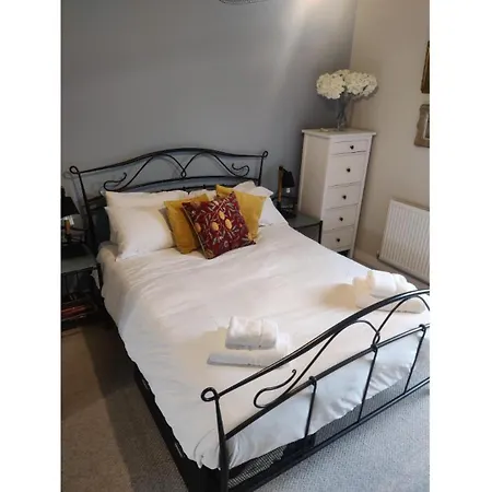 Fantastic Modern 1 Bedroom Flat In Lambeth-2