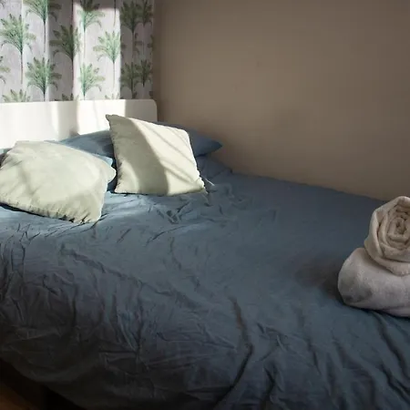 Comfy Central Wembley Studio-2