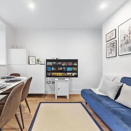 Central London Two Bedroom Serviced Apartment - Nine Elms Luxury Stay - Vauxhall & Westminster-3