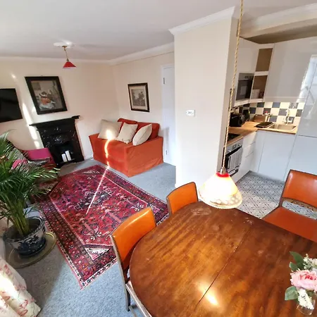 Charming Apartment Near Kings Cross-3