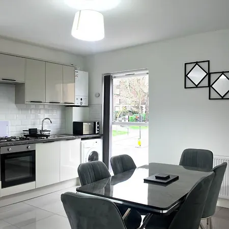 Duplex 3 Bed Apt With Patio In Camden Wr202-2