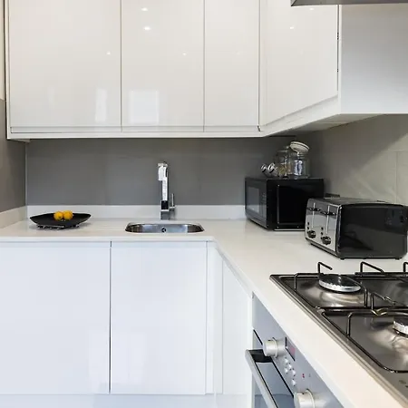 Flat In Notting Hill-3