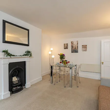 Goodge Apartments-2