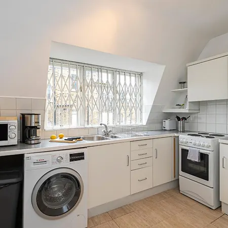 Goodge Apartments-3