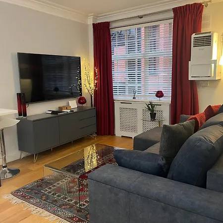 Modern Quiet 1 Bed Flat -Mayfair-3