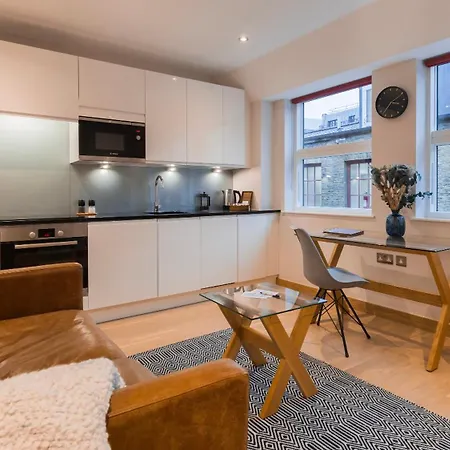 Barbican Serviced Apartments By Lovelystay-3