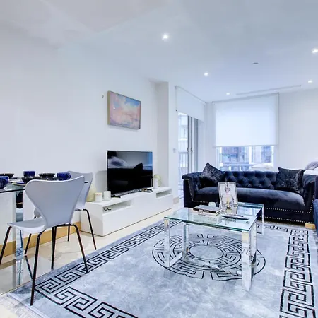 Oxford Street Exclusive Residence-3