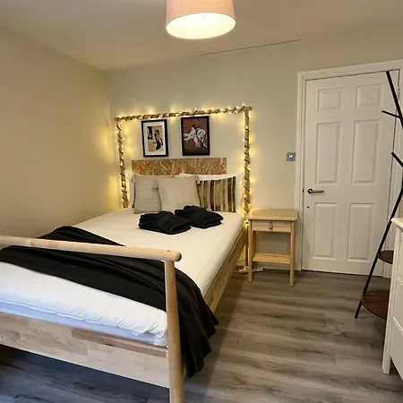 Amazing 2 Bedroom Apartment-2