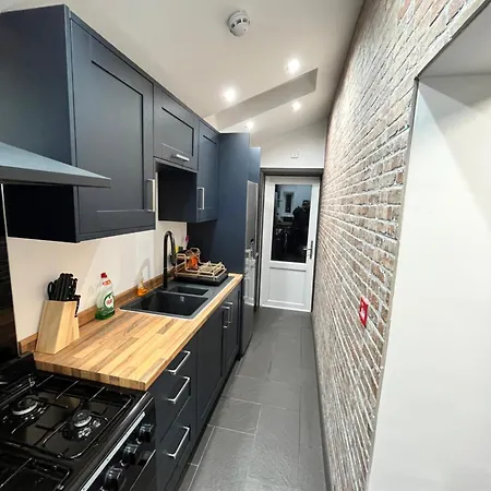 Amazing 3 Bed Apart, Sleeps 6-7 Near 02, Excel, Canary Wharf-3