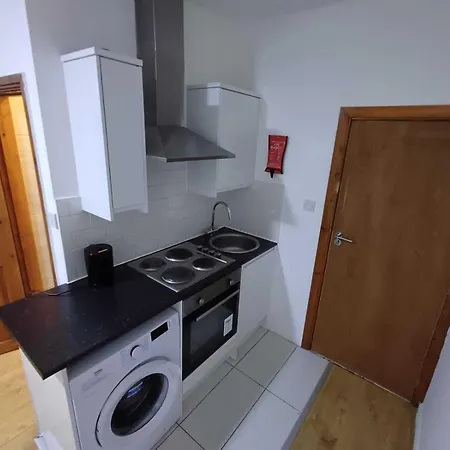 Modern Studios Malvern Road-3
