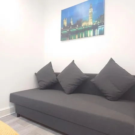 Comfort Camden Studio Apartments-2