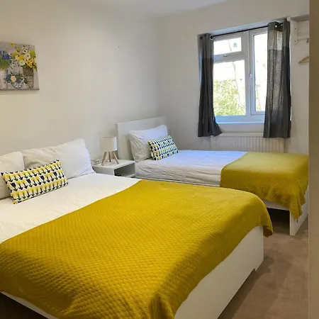 Fabulous Private Bedrooms Near Euston Station, Central London-2
