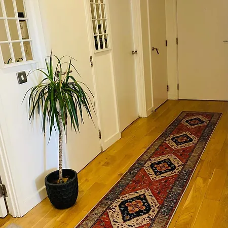 North Greenwhich Homestay-2