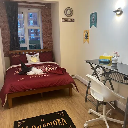 Cosy Harry Potter Flat In Camden Town, Central London-3
