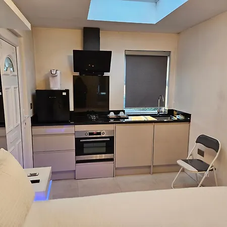 Studio For 2Guests-Parking-Garden-Nearlondon-Ac-2