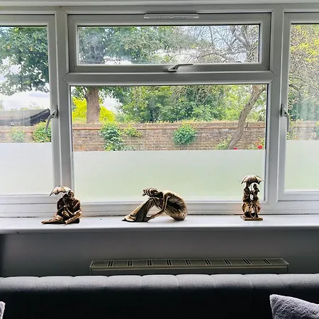 One Bedroom Flat In Chiswick W4-3