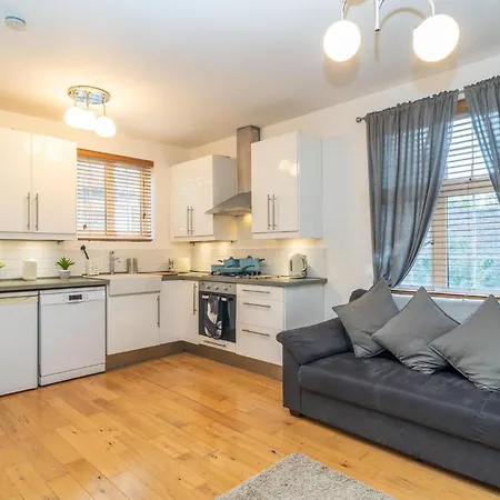 Location! 2 Bed/2Bath - Pro Host-3
