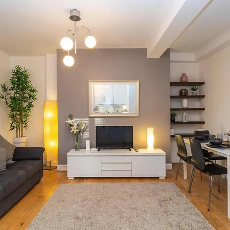 Location! 2 Bed/2Bath - Pro Host-3