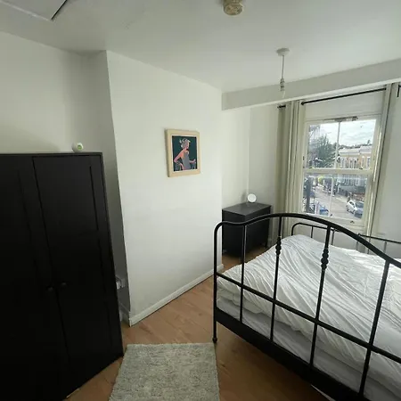Islington Apartments-3