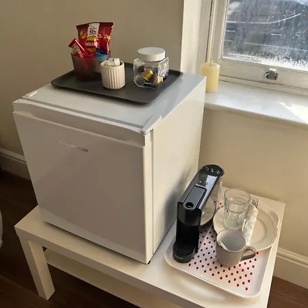 W12 Ensuite-3