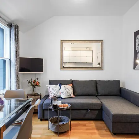 Apt 4, Soho Apartments 2Nd Floor By Indigo Flats-3