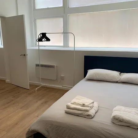 Mayfair Modern 2 Bed Home-2