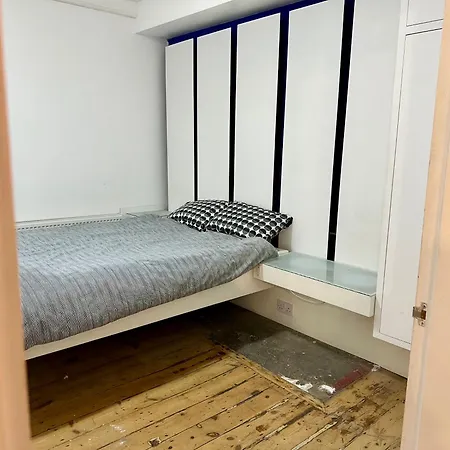 Bright Large Double Bedroom Flat-2