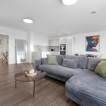 Heart Of Stratford Olympic Park 3 Bedroom-3