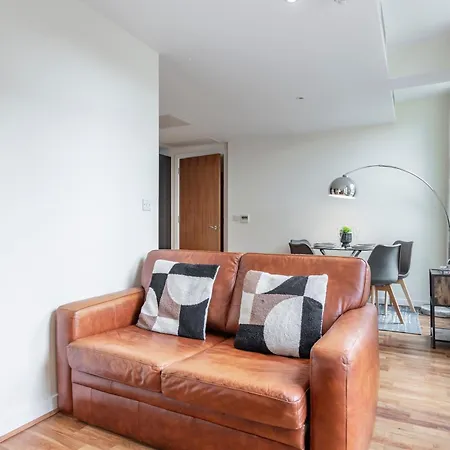 Modern London City Apartment-3