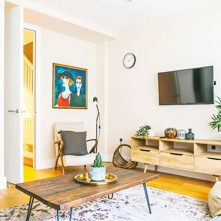 Accomodo London South Kensington - Elegant 3 Bedroom Apartments Near Museums-2